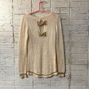 ⭐ Cream Sequin Knit Sweater w/ Gold Bow Back Detail – Size Small